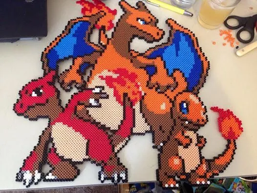 Charizard z koralików do prasowania – inspiracja 6