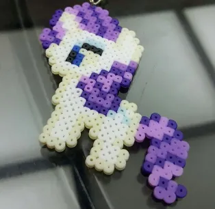 Jednorożec z koralików do prasowania – Rarity – My Little Pony