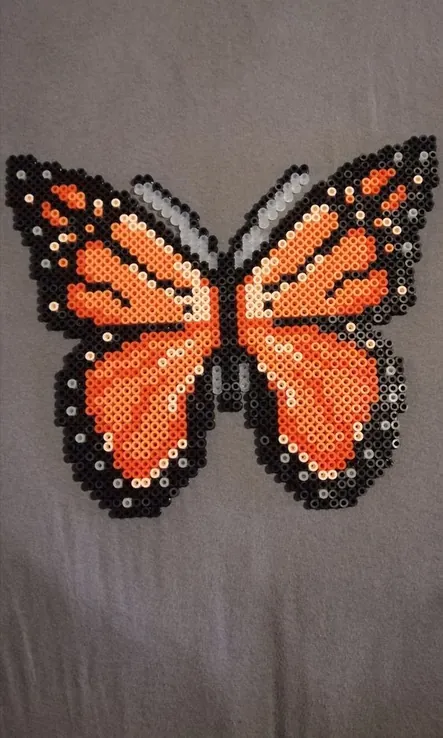 Motyl z koralików do prasowania – Pomarańczowy monarcha