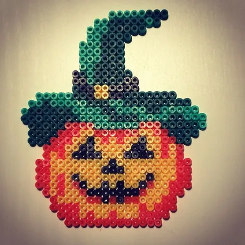 Halloween z koralików do prasowania – inspiracja 2