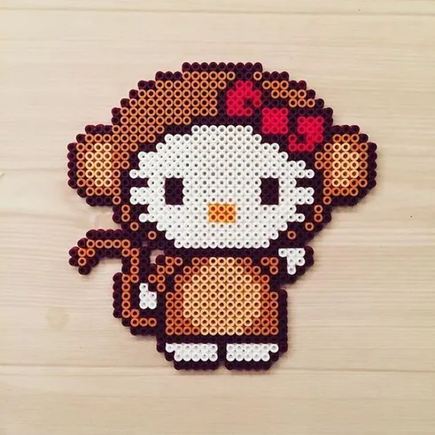 Hello Kitty z koralików do prasowania – inspiracja 5