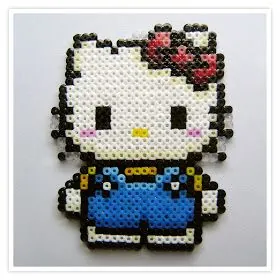Hello Kitty z koralików do prasowania – inspiracja 10