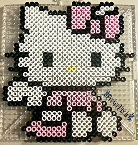 Hello Kitty z koralików do prasowania – inspiracja 19