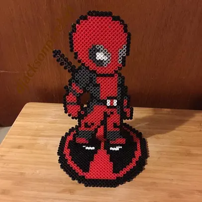 Marvel z koralików do prasowania – Deadpool