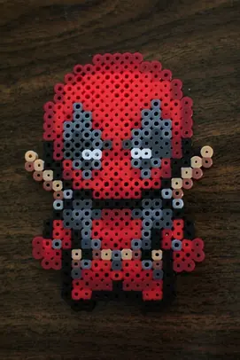 Marvel z koralików do prasowania – Deadpool