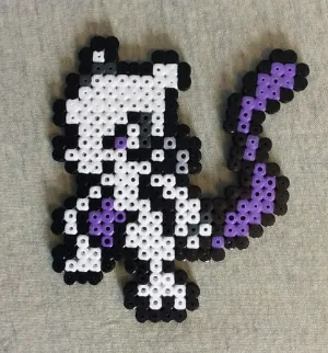 Mew z koralików do prasowania – Mewtwo w pikselach