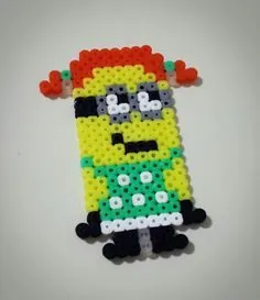 Minionki z koralików do prasowania – inspiracja 7