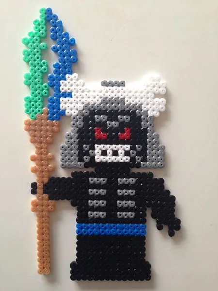 Ninjago z koralików do prasowania – inspiracja 10