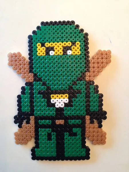 Ninjago z koralików do prasowania – inspiracja 13