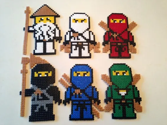 Ninjago z koralików do prasowania – inspiracja 17