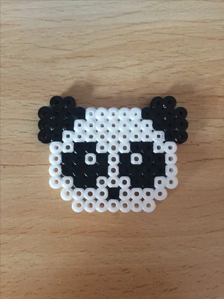 Panda z koralików do prasowania – inspiracja 3