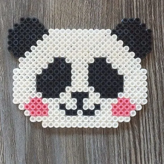 Panda z koralików do prasowania – inspiracja 15