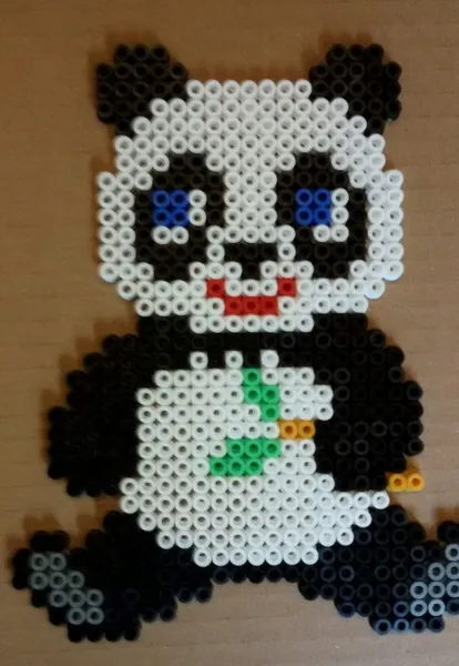 Panda z koralików do prasowania – inspiracja 17