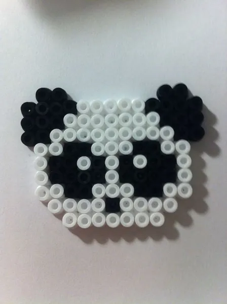 Panda z koralików do prasowania – inspiracja 24