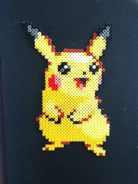 Pikachu z koralików do prasowania – inspiracja 3