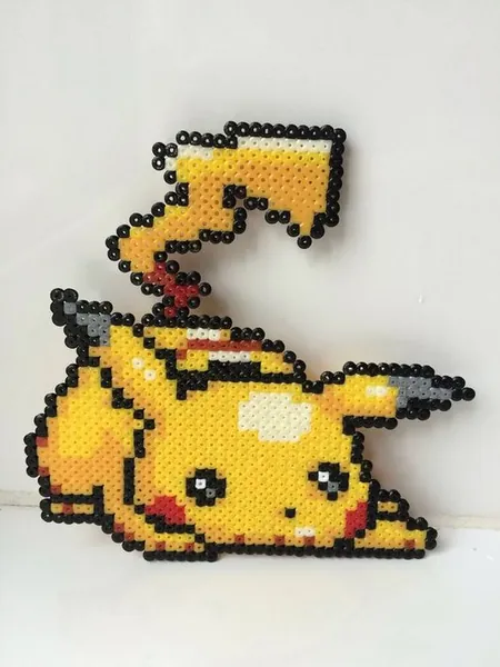 Pikachu z koralików do prasowania – inspiracja 10