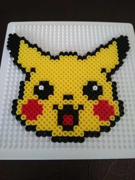 Pikachu z koralików do prasowania – inspiracja 12