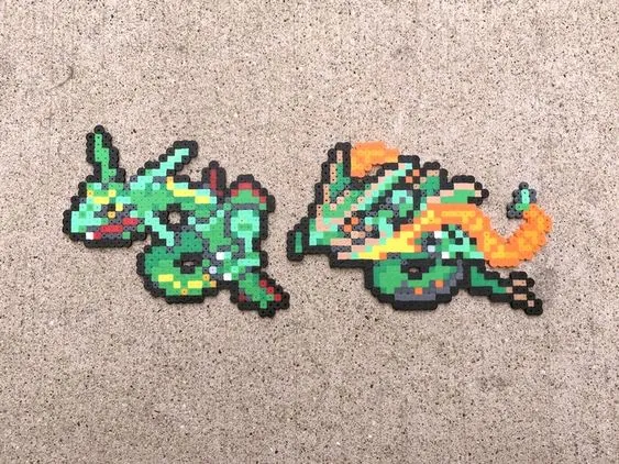 Rayquaza z koralików do prasowania – inspiracja 7