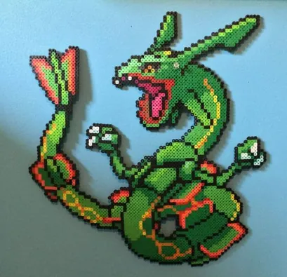 Rayquaza z koralików do prasowania – Rayquaza sprite – cała postać