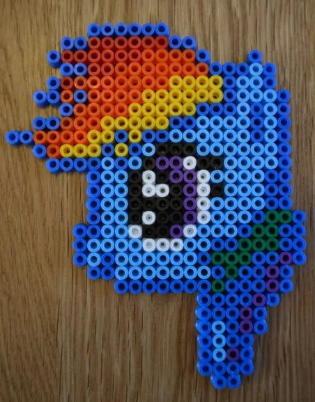 Tęcza z koralików do prasowania – Rainbow Dash
