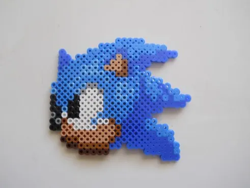 Sonic z koralików do prasowania – inspiracja 17