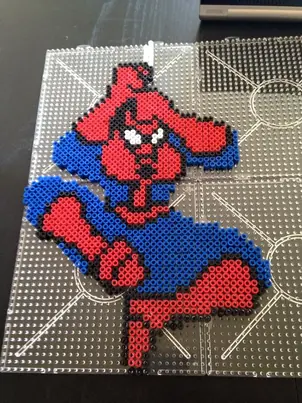 Spider-Man z koralików do prasowania – inspiracja 5