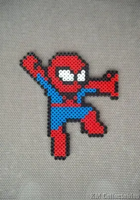 Spider-Man z koralików do prasowania – inspiracja 13